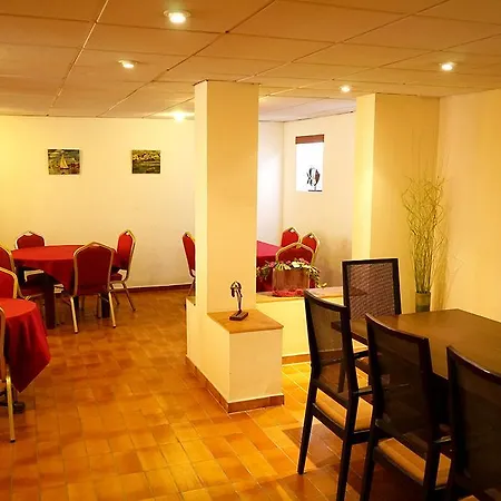 Szálloda Checkin 3*