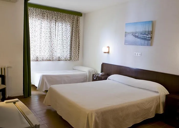Hotel Checkin 3*